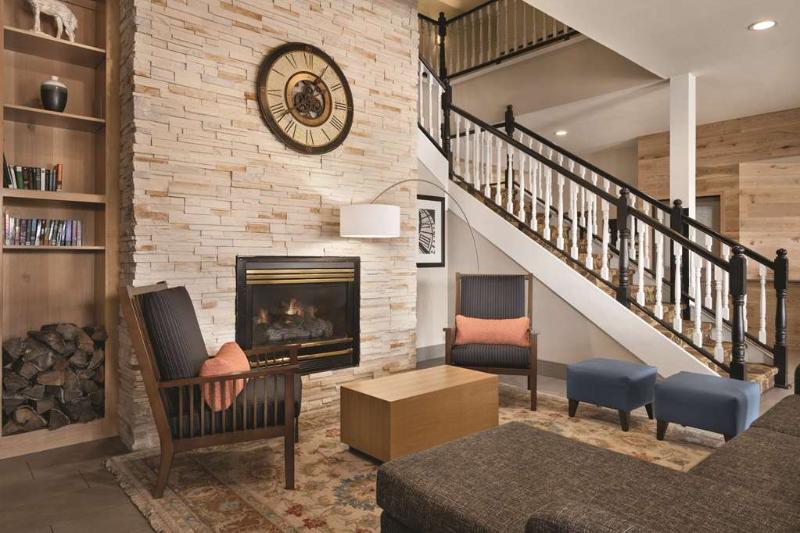 Country Inn & Suites by Radisson, Dakota Dunes, SD image