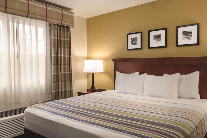 Country Inn & Suites by Radisson, Dakota Dunes, SD image