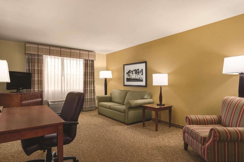 Country Inn & Suites by Radisson, Dakota Dunes, SD image