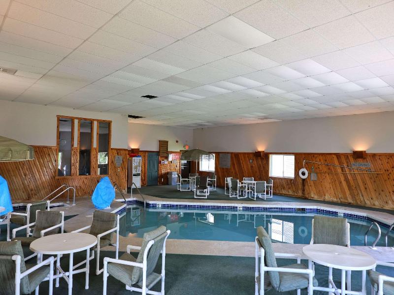 Country Inn & Suites by Radisson, Sparta, WI image