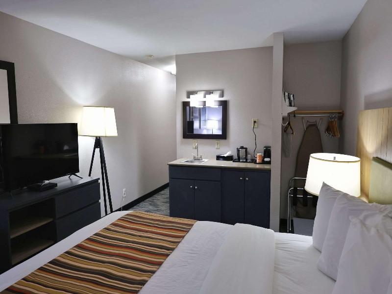 Country Inn & Suites by Radisson, Sparta, WI image