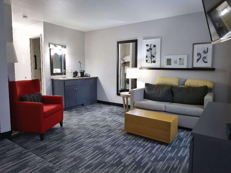 Country Inn & Suites by Radisson, Sparta, WI image