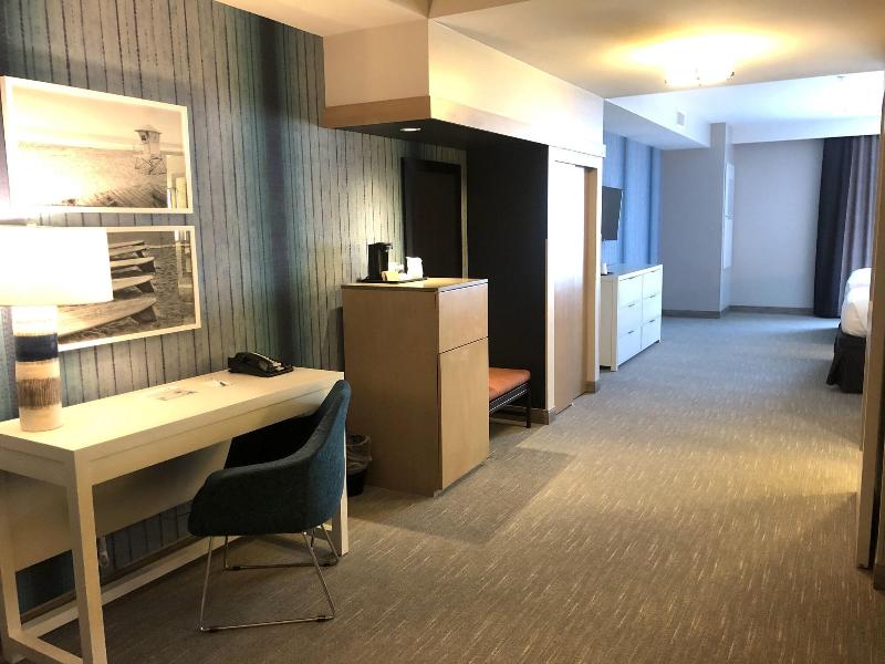 Suncoast Park Hotel Anaheim Resort Tapestry Hilton image