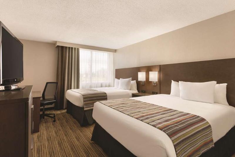 Country Inn & Suites by Radisson, Fergus Falls, MN image