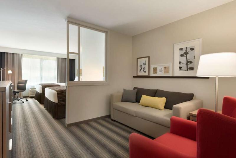 Country Inn & Suites by Radisson Indianola IA image