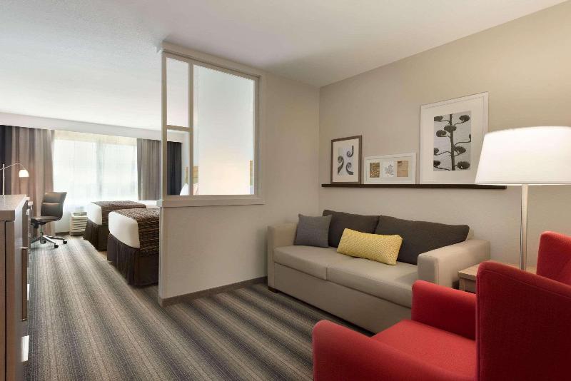 Country Inn & Suites by Radisson Indianola IA image