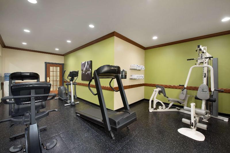 Country Inn & Suites by Radisson, Appleton North,