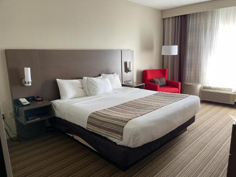 Country Inn & Suites by Radisson, Prairie du Chien image