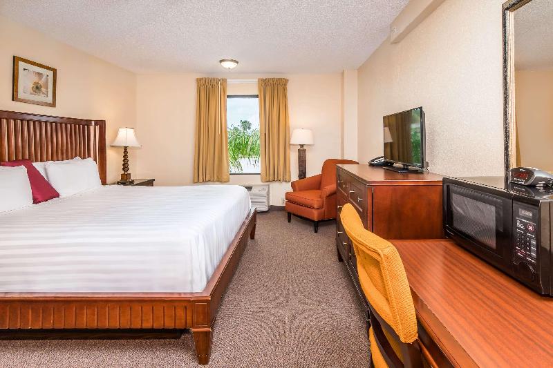 Bed room