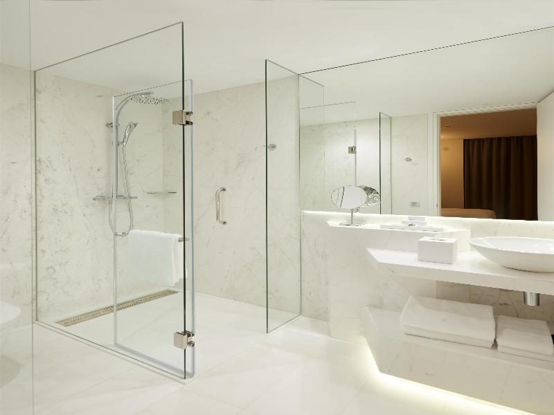 Hyatt Centric Gran Via Madrid image