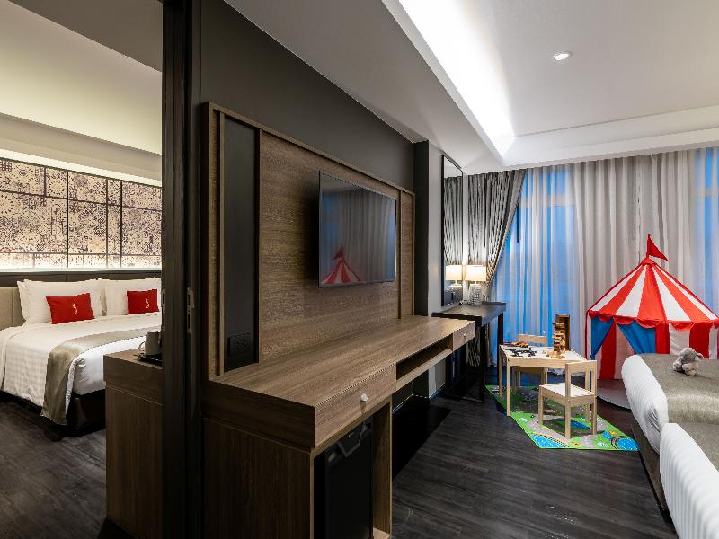 Ramada Plaza by Wyndham Chao Fah image