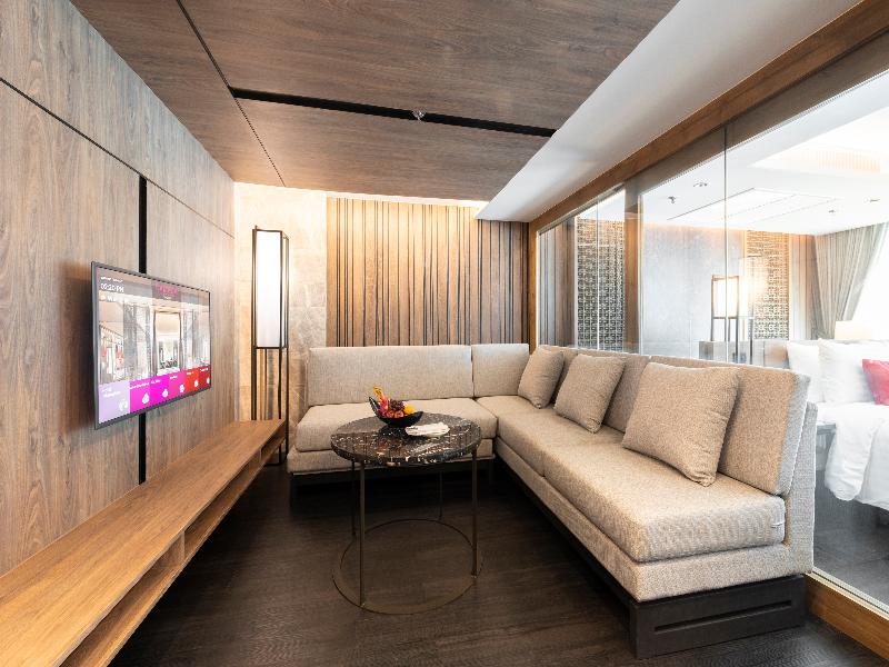 Ramada Plaza by Wyndham Chao Fah image