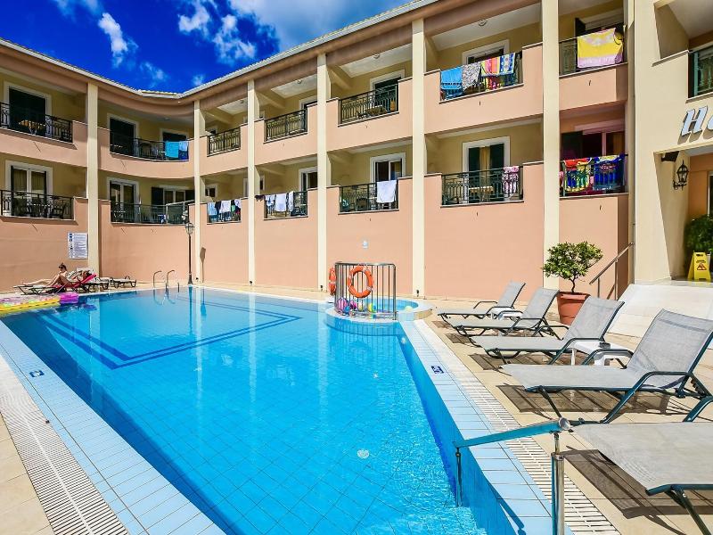 Timos Hotel