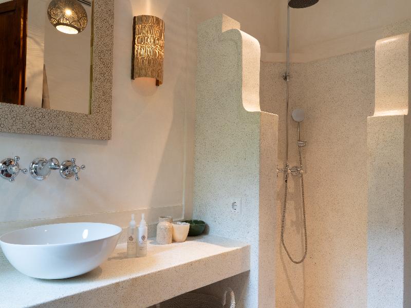 Qambani Luxury Villas image