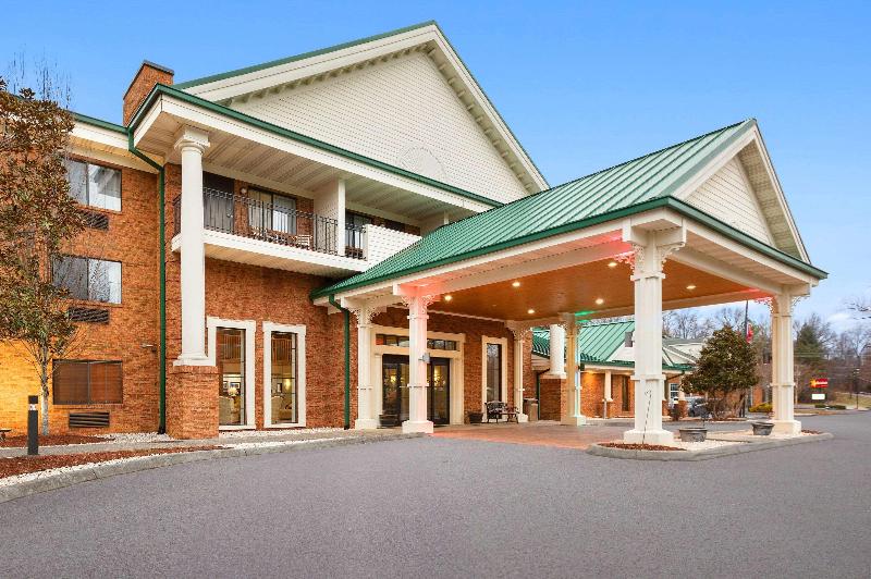 Country Inn & Suites Jonesborough-Johnson City W image