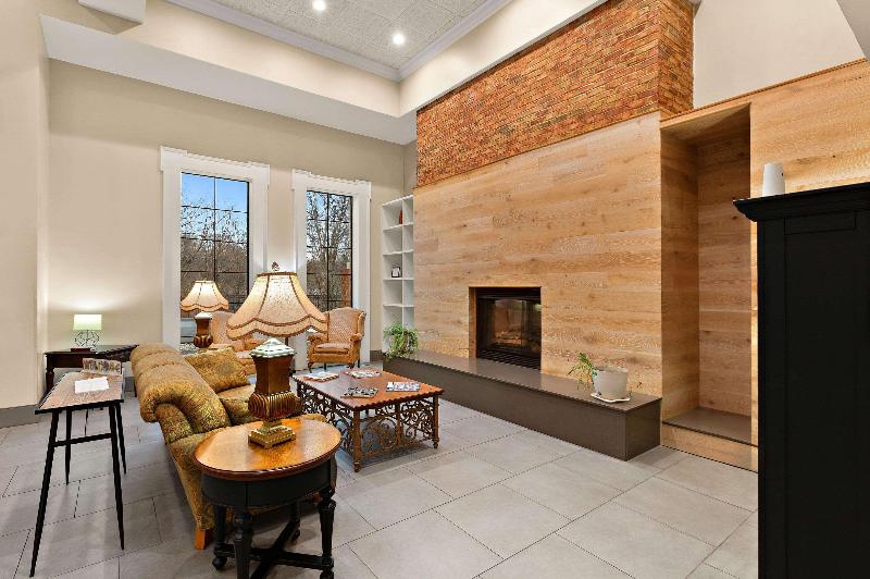 Country Inn & Suites Jonesborough-Johnson City W image