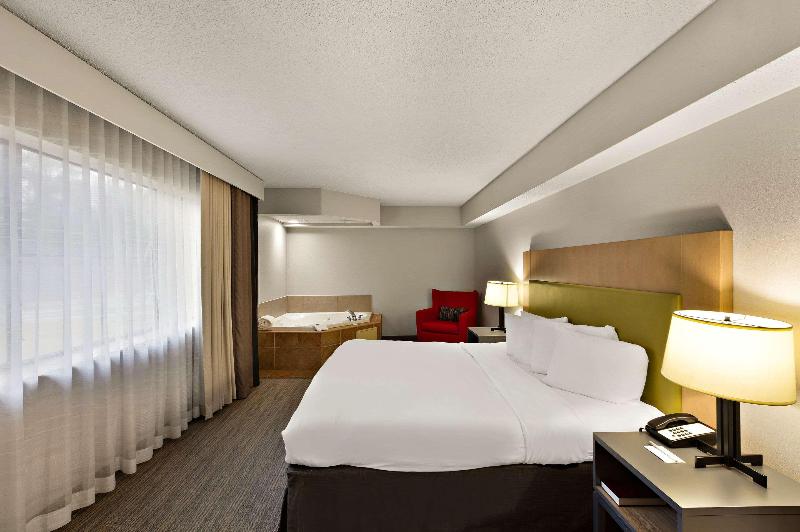 Country Inn & Suites Jonesborough-Johnson City W image