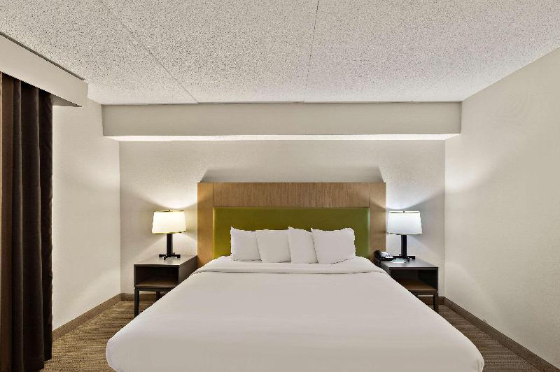 Country Inn & Suites Jonesborough-Johnson City W image