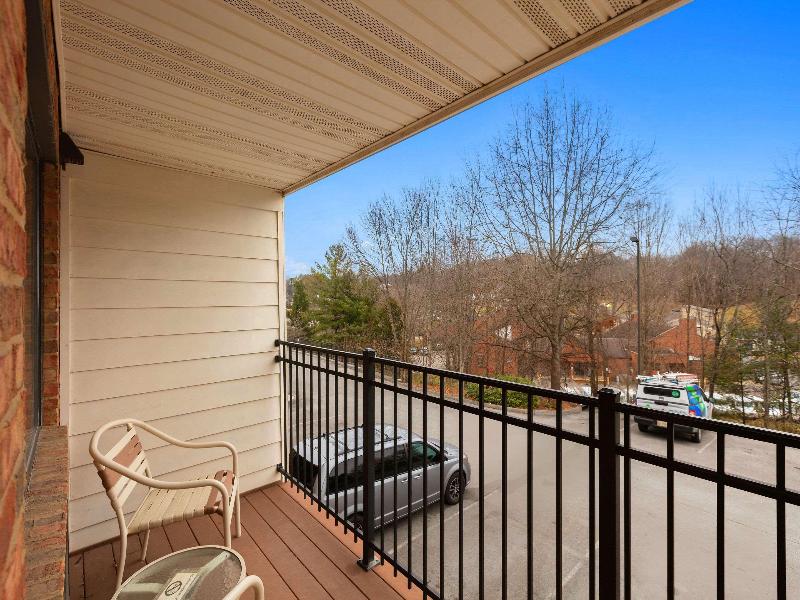 Country Inn & Suites Jonesborough-Johnson City W image