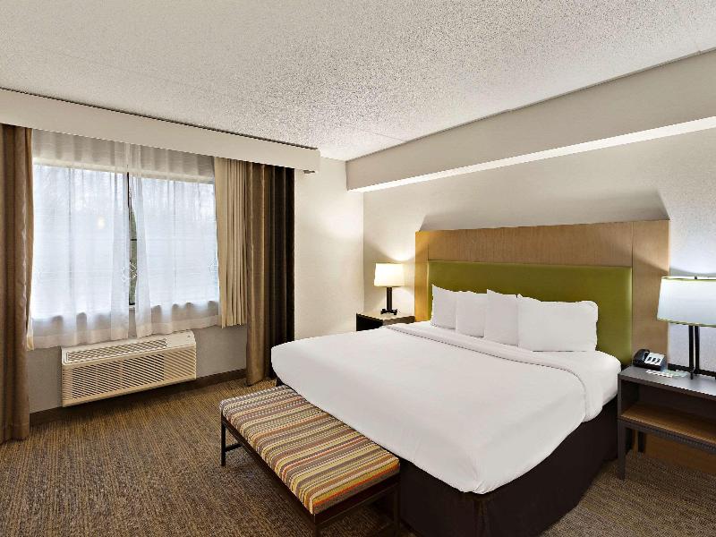 Country Inn & Suites Jonesborough-Johnson City W image