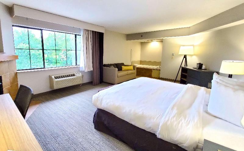 Country Inn & Suites Jonesborough-Johnson City W image