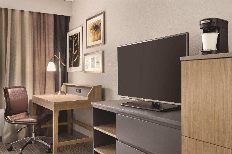 Country Inn & Suites by Radisson Merrillville IN image