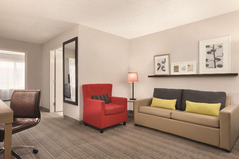 Country Inn & Suites by Radisson Merrillville IN image