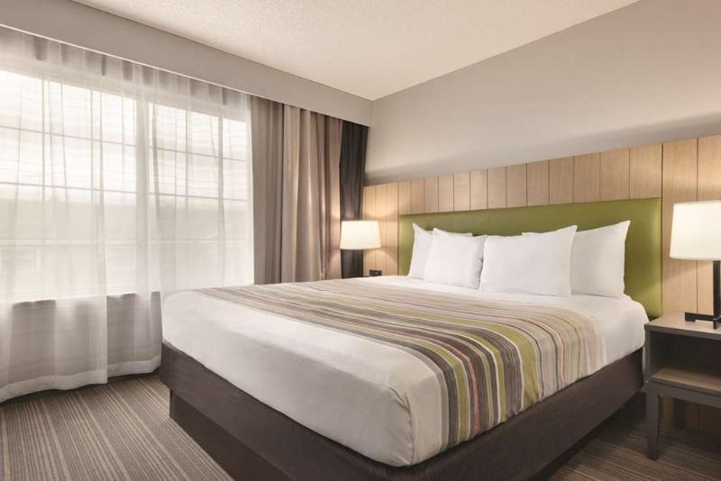 Country Inn & Suites by Radisson Merrillville IN image