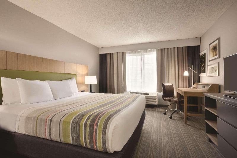 Country Inn & Suites by Radisson Merrillville IN image