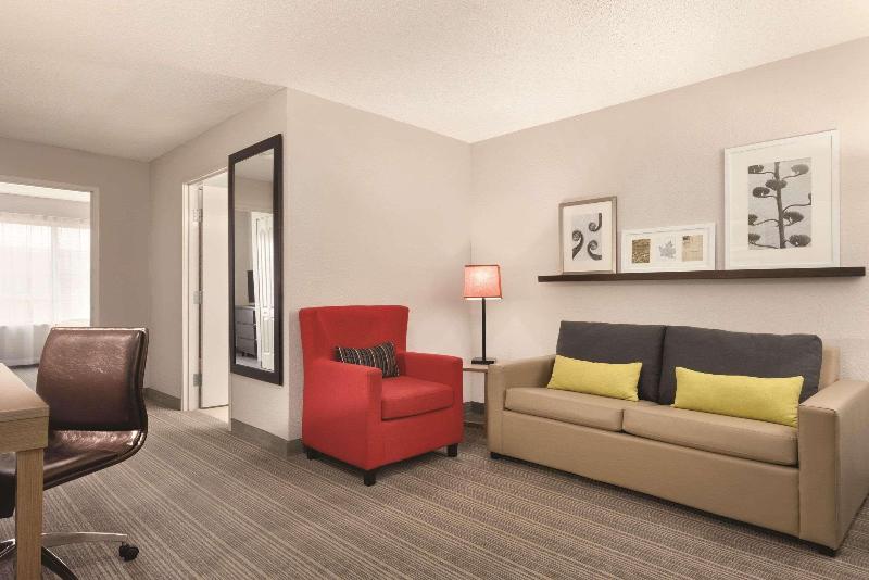Country Inn & Suites by Radisson Merrillville IN image