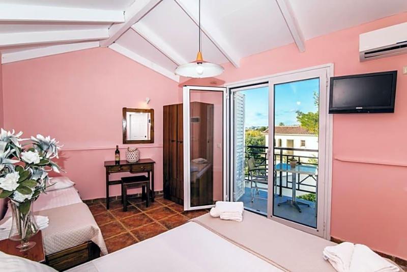 Must Hotel image