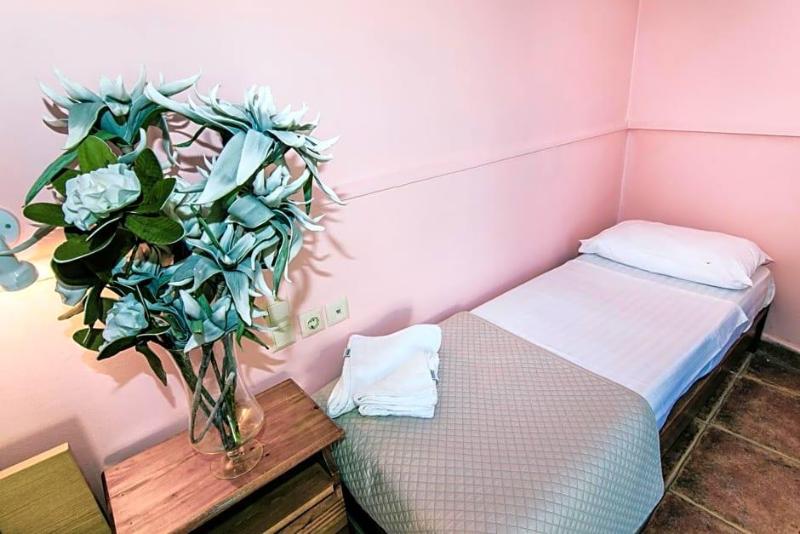 Must Hotel image