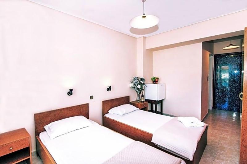 Must Hotel image