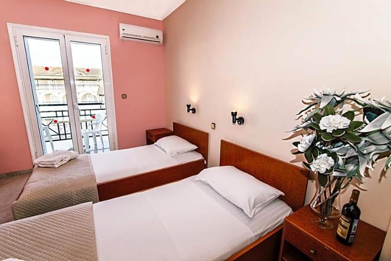 Must Hotel image