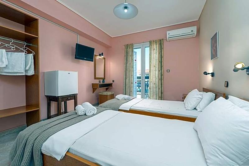 Must Hotel image