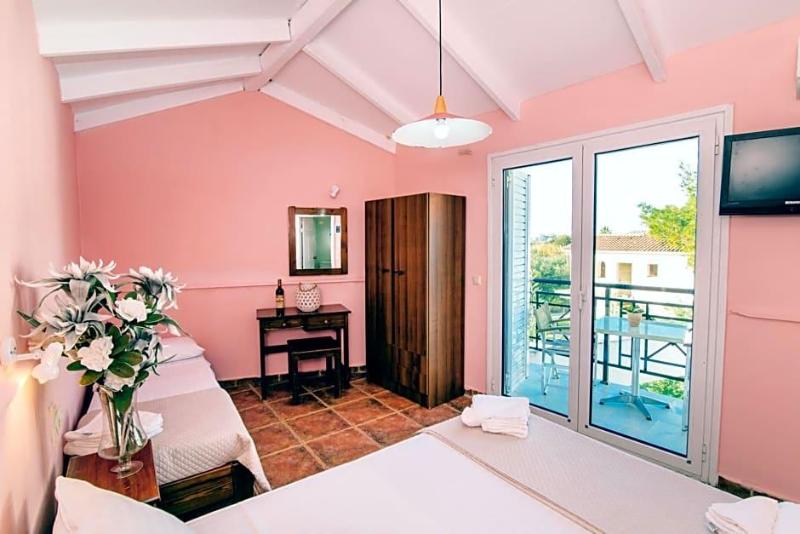 Must Hotel image