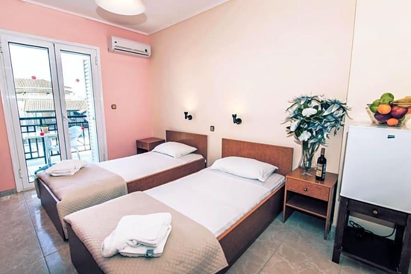 Must Hotel image