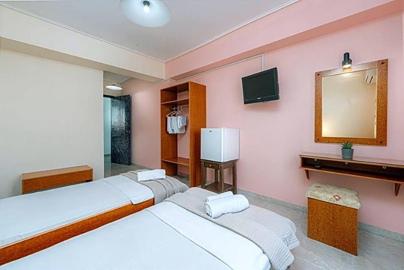 Must Hotel image