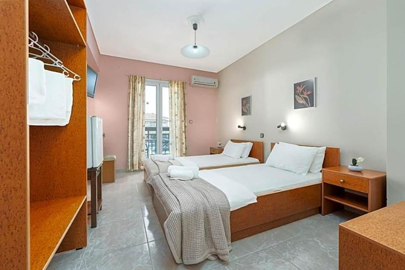 Must Hotel image