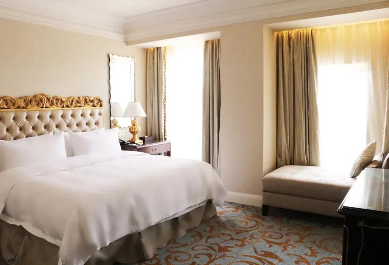 Wyndham Grand Plaza Royale Resort Nanjing image