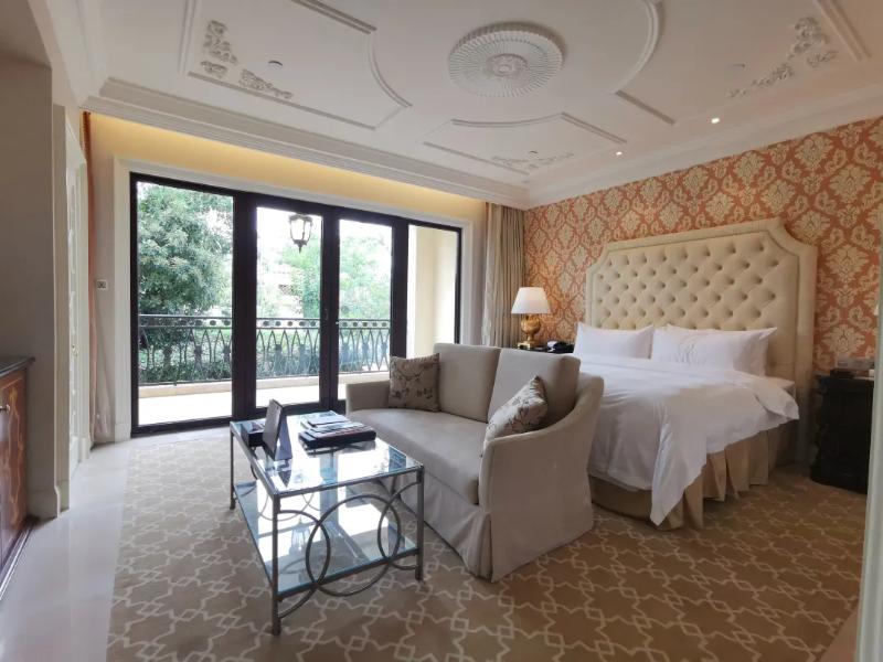 Wyndham Grand Plaza Royale Resort Nanjing image