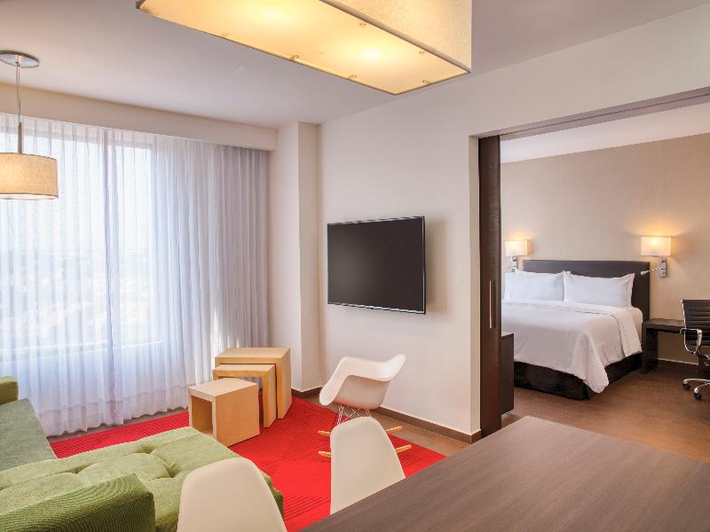 Fiesta Inn Express Puebla Explanada image