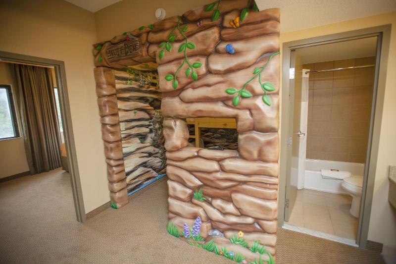 Great Wolf Lodge Boston/Fitchburg image