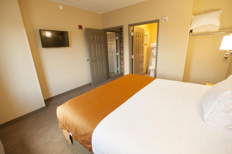 Great Wolf Lodge Boston/Fitchburg image