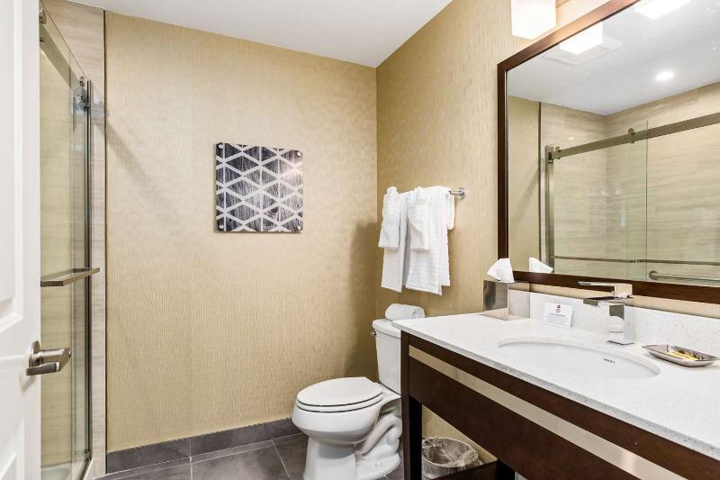 Best Western Plus Philadelphia-Pennsauken Hotel image
