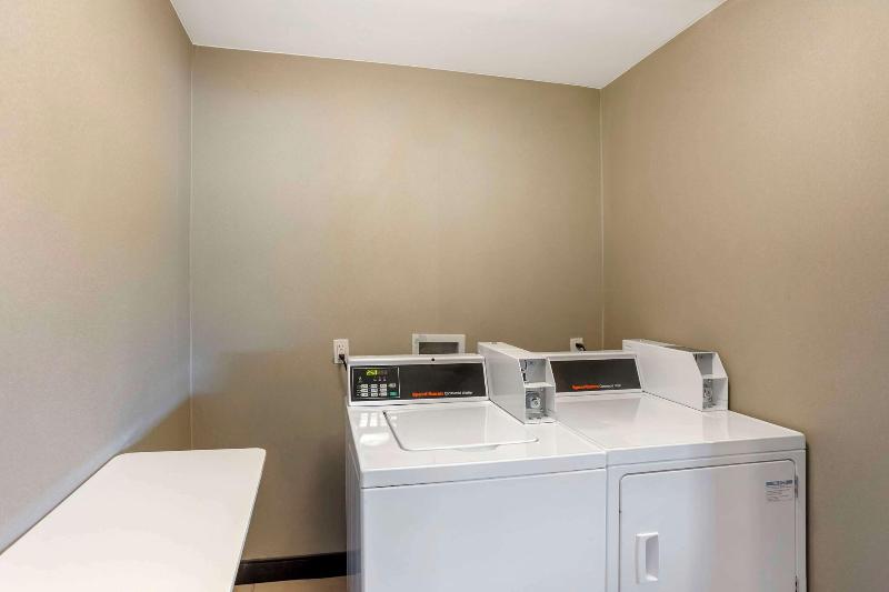 Best Western Plus Philadelphia-Pennsauken Hotel image