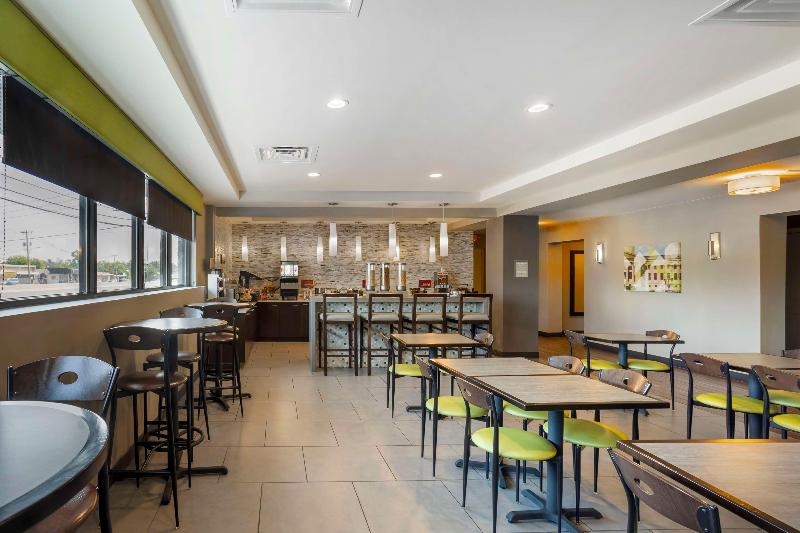 Best Western Plus Philadelphia-Pennsauken Hotel image