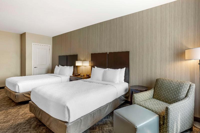 Best Western Plus Philadelphia-Pennsauken Hotel image