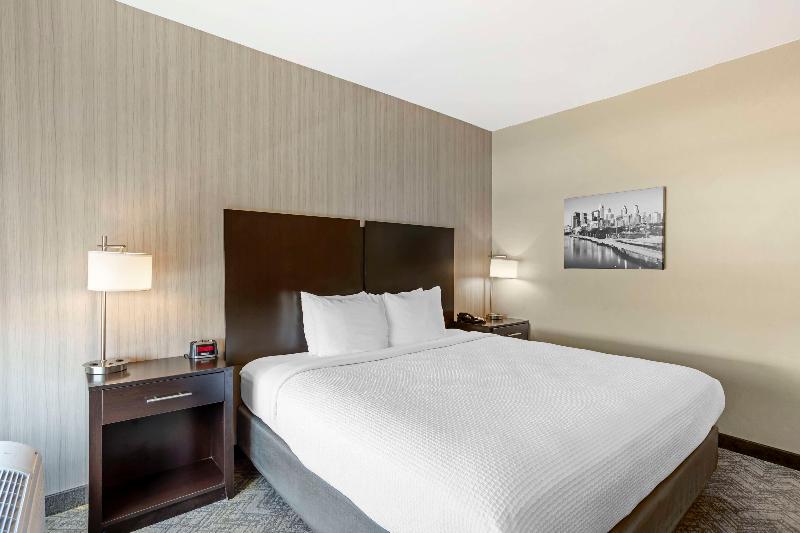 Best Western Plus Philadelphia-Pennsauken Hotel image