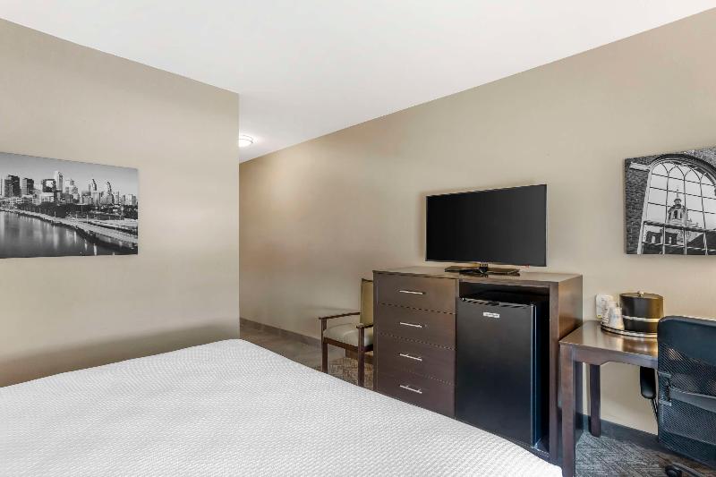 Best Western Plus Philadelphia-Pennsauken Hotel image